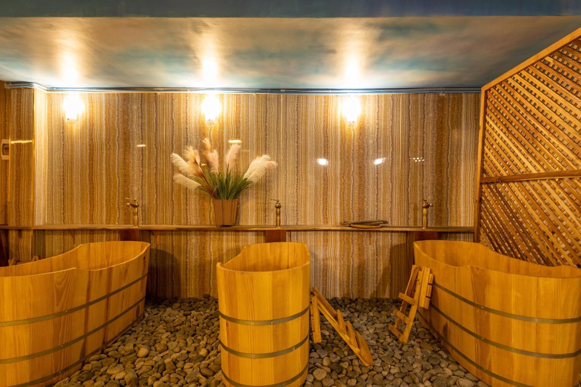 T&T Hotel And Spa Duong Dong Exterior foto