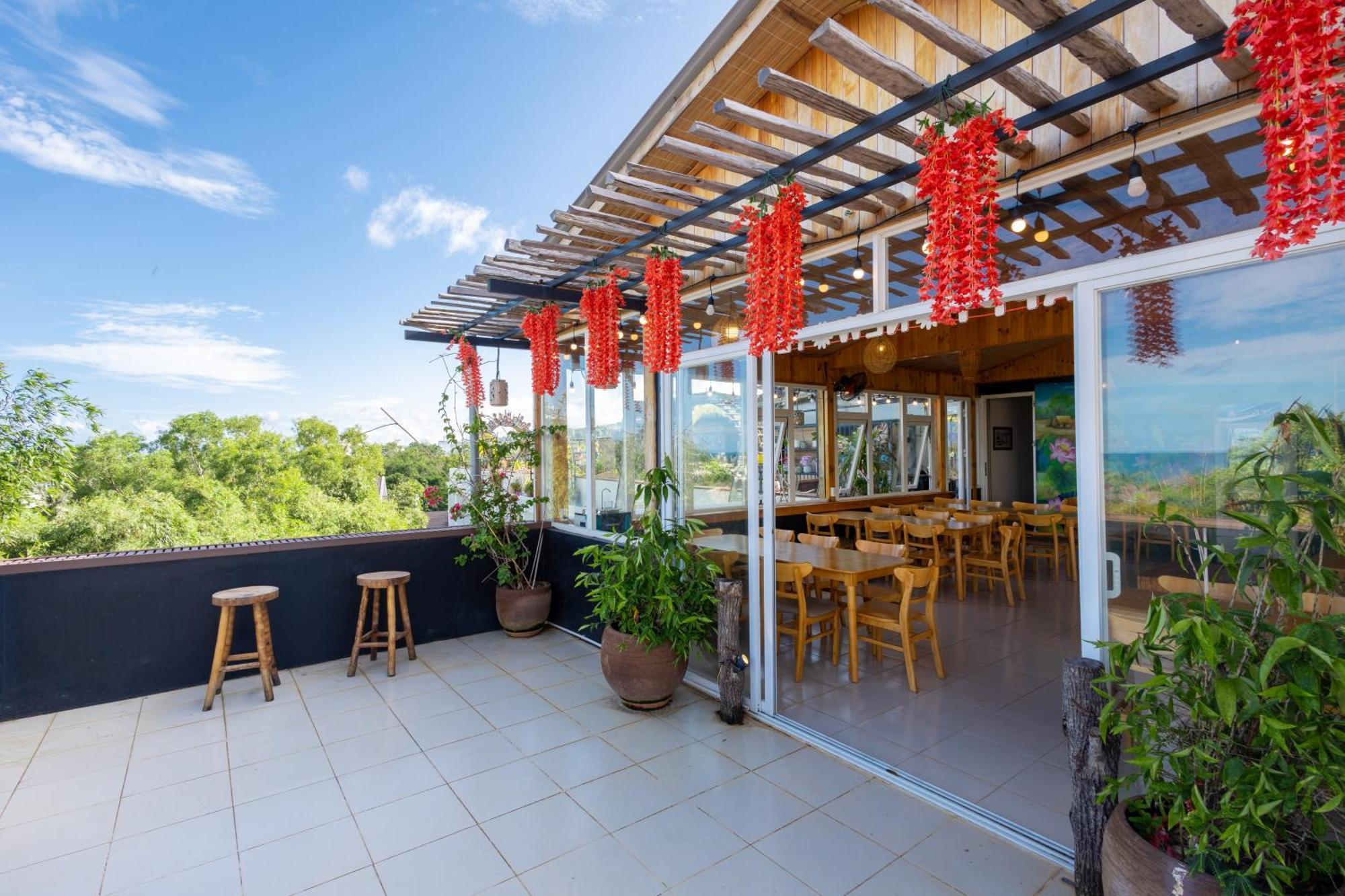 T&T Hotel And Spa Duong Dong Exterior foto